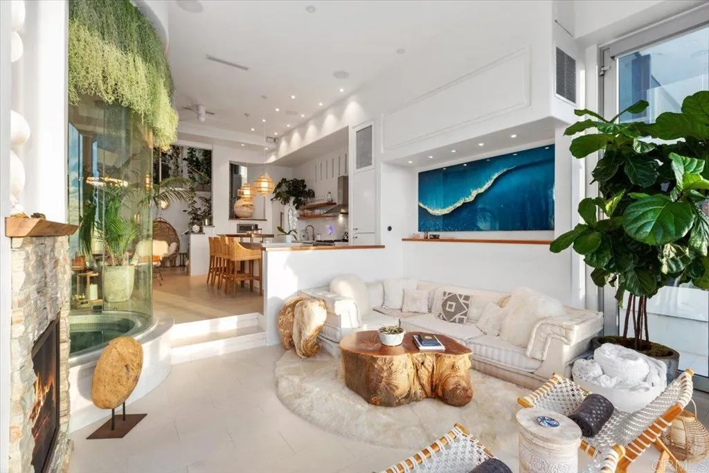 https://cdn.realtyfeed.com/cdn/127/307086070/a5ac7940b14a5b3eb5206a061572f2ff.webp
