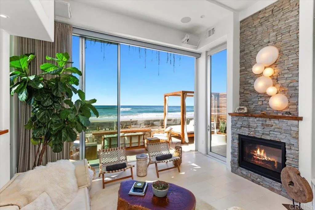 https://cdn.realtyfeed.com/cdn/127/307086070/b12ad3e10e47ee09a5aee10aff81b828.webp