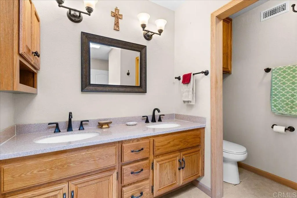 https://cdn.realtyfeed.com/cdn/127/307086072/35e48eafce0c0bb7c6cbecfad6d61f35.webp