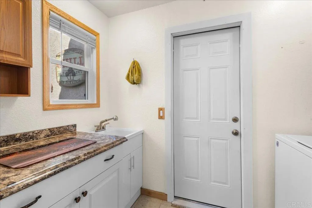 https://cdn.realtyfeed.com/cdn/127/307086072/887e6d57b7b325fe1b2a6046f264a218.webp