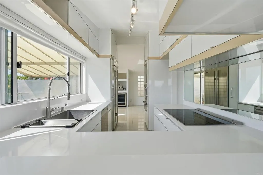 https://cdn.realtyfeed.com/cdn/127/307086073/1aac993630d611c44cf37d688e14e64d.webp