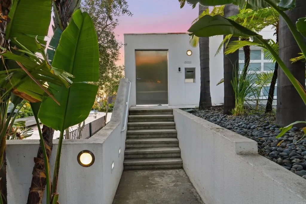 https://cdn.realtyfeed.com/cdn/127/307086073/1df031d1a85b0274bc92d41d1ab91233.webp