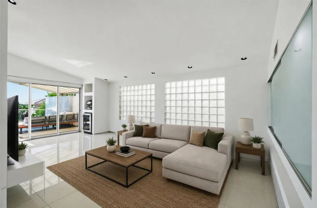 https://cdn.realtyfeed.com/cdn/127/307086073/27e590f0ed754b1601f10611ad698b18.webp