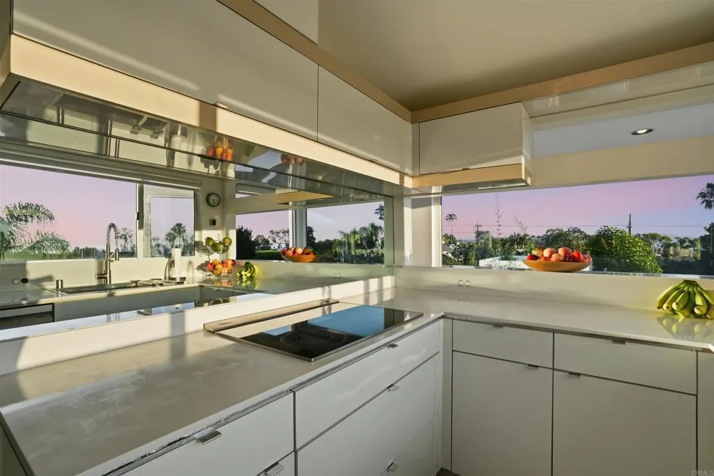 https://cdn.realtyfeed.com/cdn/127/307086073/2f4b4e8623f65b99d40337081e8bb308.webp