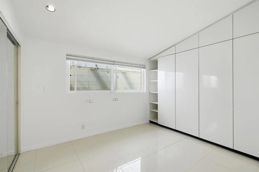 https://cdn.realtyfeed.com/cdn/127/307086073/49f1c8219cc870b45abdbe7872ab431d.webp