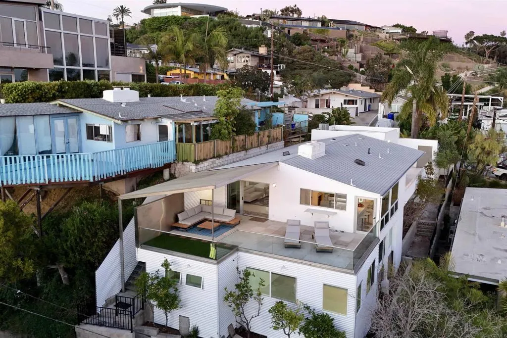 https://cdn.realtyfeed.com/cdn/127/307086073/8bfb2f41a6b619bc5350fc0c5ebbbe52.webp