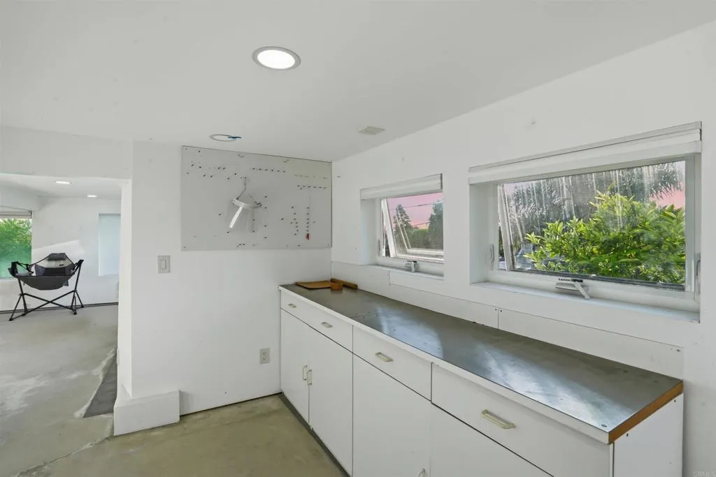 https://cdn.realtyfeed.com/cdn/127/307086073/99cfb33094e126c81e63249a7ef2a31b.webp