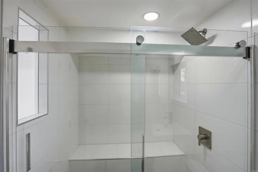 https://cdn.realtyfeed.com/cdn/127/307086073/9bdece259d565ec09ded71151fe91dca.webp