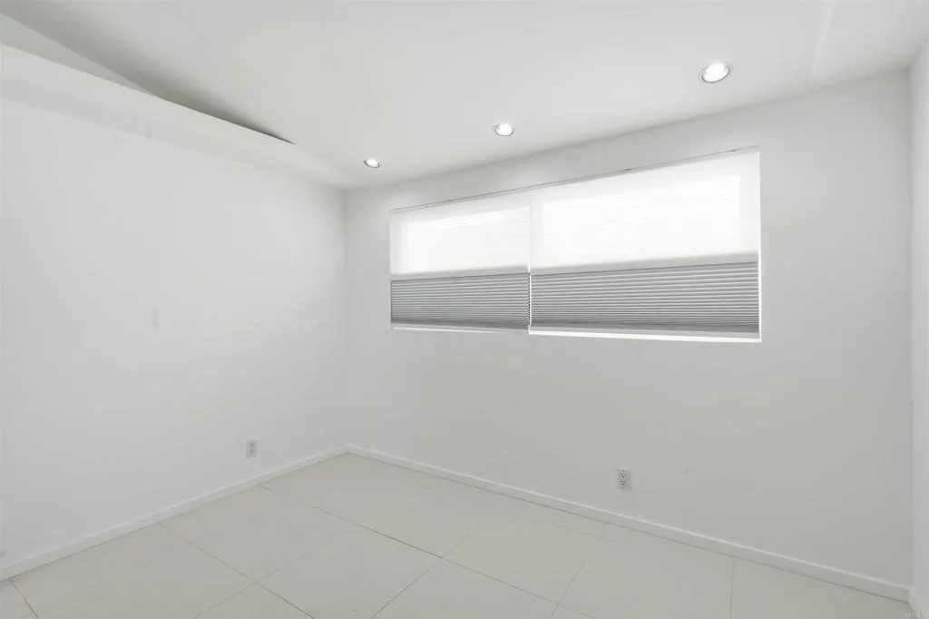 https://cdn.realtyfeed.com/cdn/127/307086073/cf277a6895eded408f72ddfba7d0b405.webp