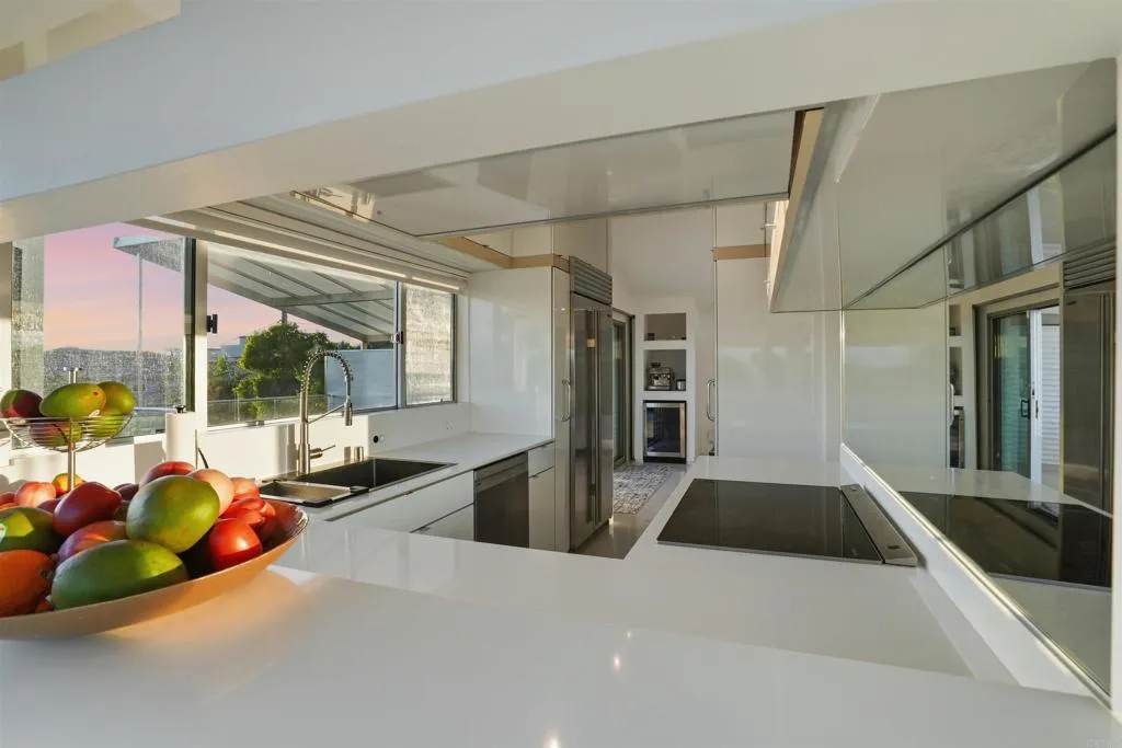 https://cdn.realtyfeed.com/cdn/127/307086073/db55f127bab3ee9466140f2947173d4f.webp