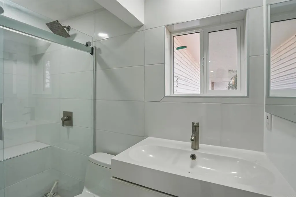 https://cdn.realtyfeed.com/cdn/127/307086073/ebdd4408c1e9da4cfeff77912e9cd9ee.webp