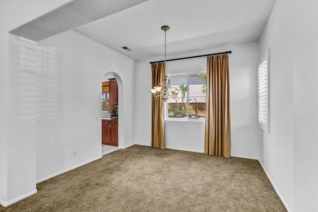 https://cdn.realtyfeed.com/cdn/127/307086101/3ae5f132bae59c757efa56c8ca803c24.webp