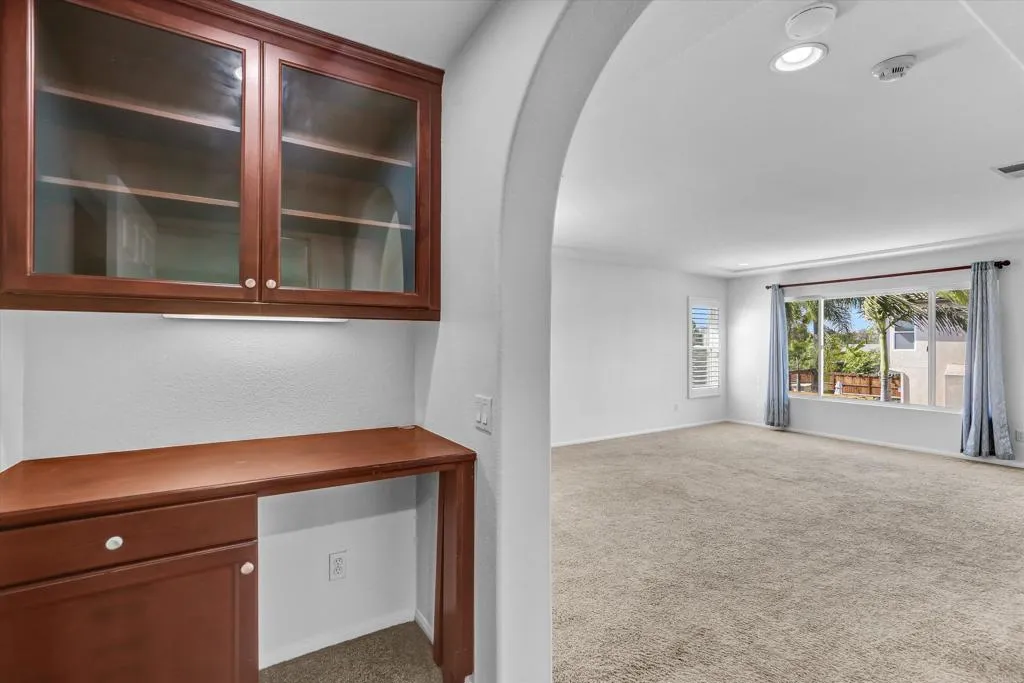 https://cdn.realtyfeed.com/cdn/127/307086101/5c09eabbaf5bac2b43b5f3b0d6e94f4c.webp