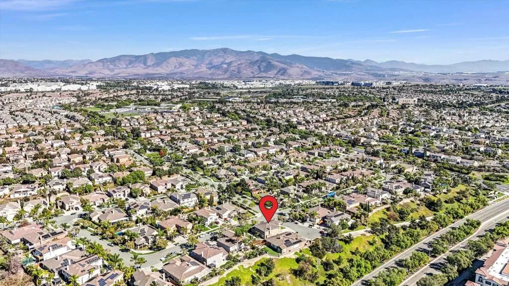 https://cdn.realtyfeed.com/cdn/127/307086101/726f7b33c807f76c9183636ad30d82c1.webp