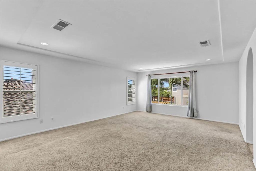 https://cdn.realtyfeed.com/cdn/127/307086101/abdeac0662308125147a0bdddaffc449.webp