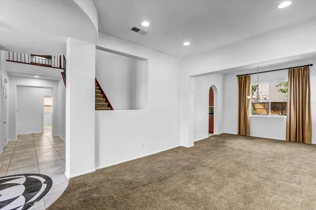 https://cdn.realtyfeed.com/cdn/127/307086101/f514f517b4a5522d56bfed7b81effaf2.webp