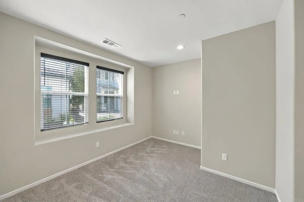 https://cdn.realtyfeed.com/cdn/127/307086113/43ad1dbaa53932d38206ddf4a3b52636.webp