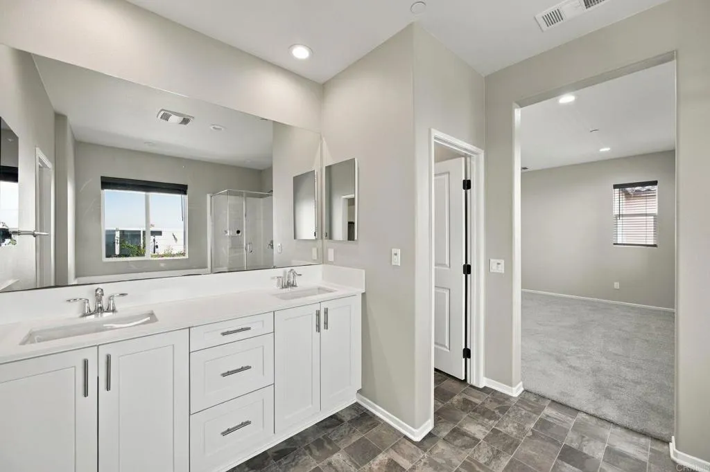 https://cdn.realtyfeed.com/cdn/127/307086113/89e0afde649e3199e1b8d8f96c22eac0.webp