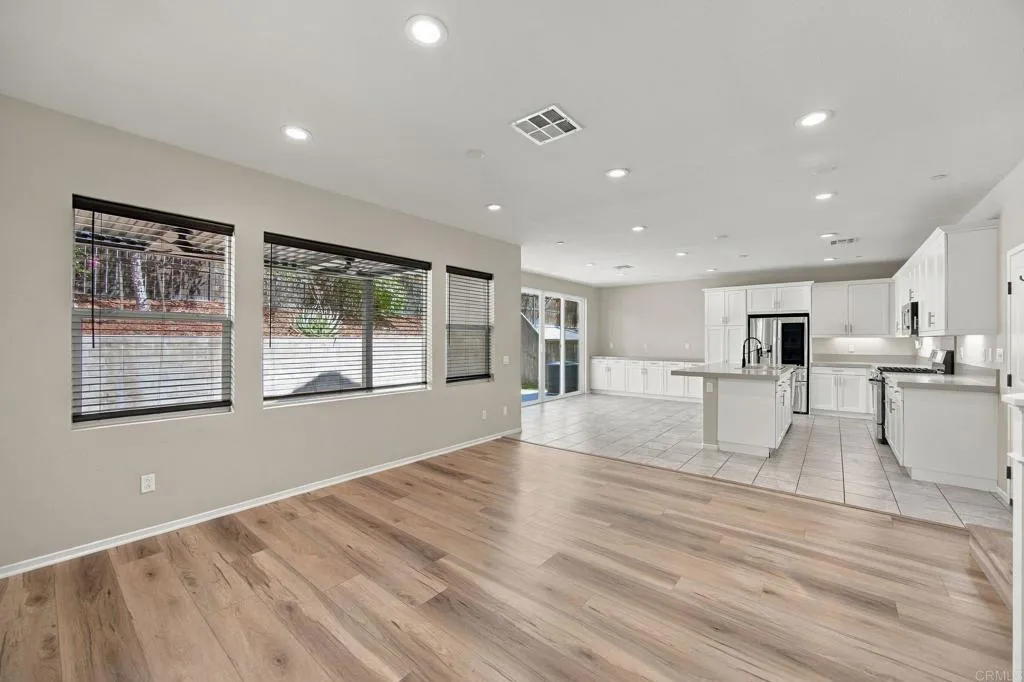 https://cdn.realtyfeed.com/cdn/127/307086113/a3d1b93d71a62c8447030d12df0b3281.webp