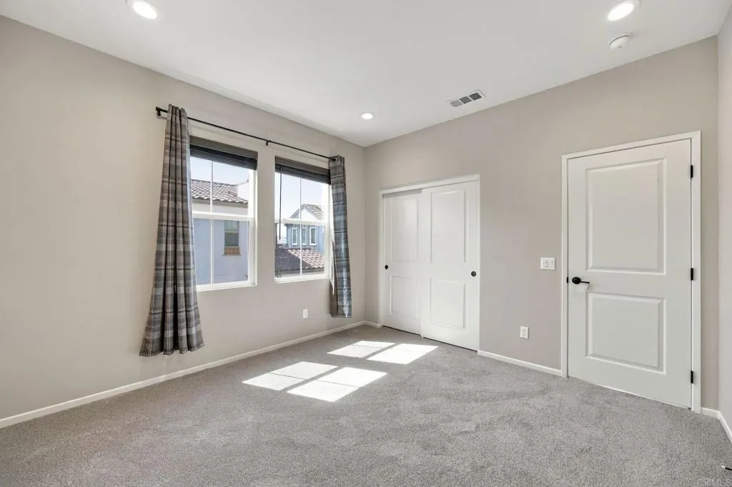 https://cdn.realtyfeed.com/cdn/127/307086113/d96d950b13e5ab9d415b94fe6037a62f.webp