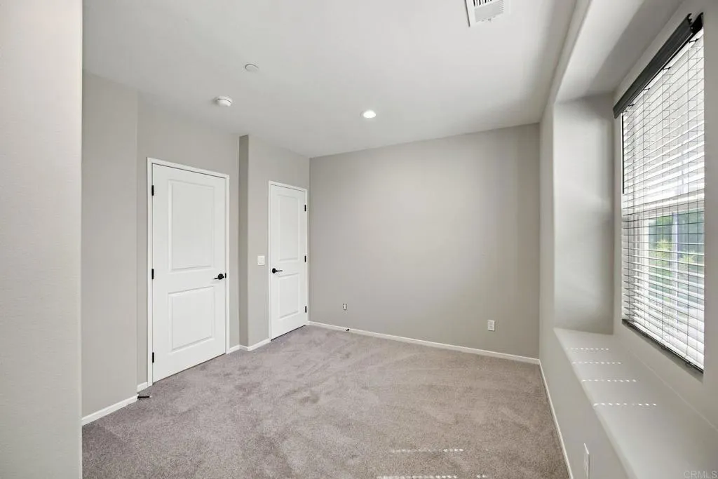 https://cdn.realtyfeed.com/cdn/127/307086113/ea651125b415fdb7fd90edf49210a720.webp