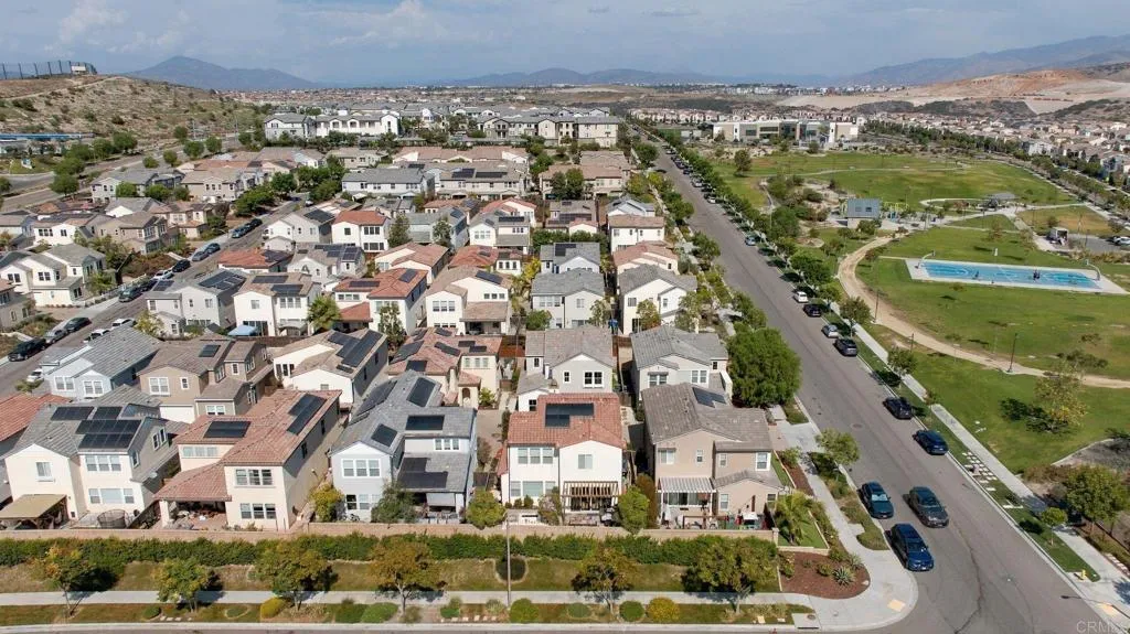 https://cdn.realtyfeed.com/cdn/127/307086113/fce23b8bf78bd8d4decb98e276a8fca2.webp