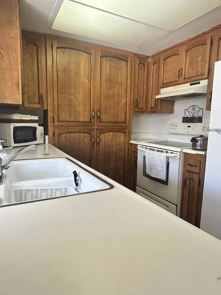 902 N. Fig St. Unit C, Escondido, CA 92026 - Photo 4 of 9, Escondido, CA
