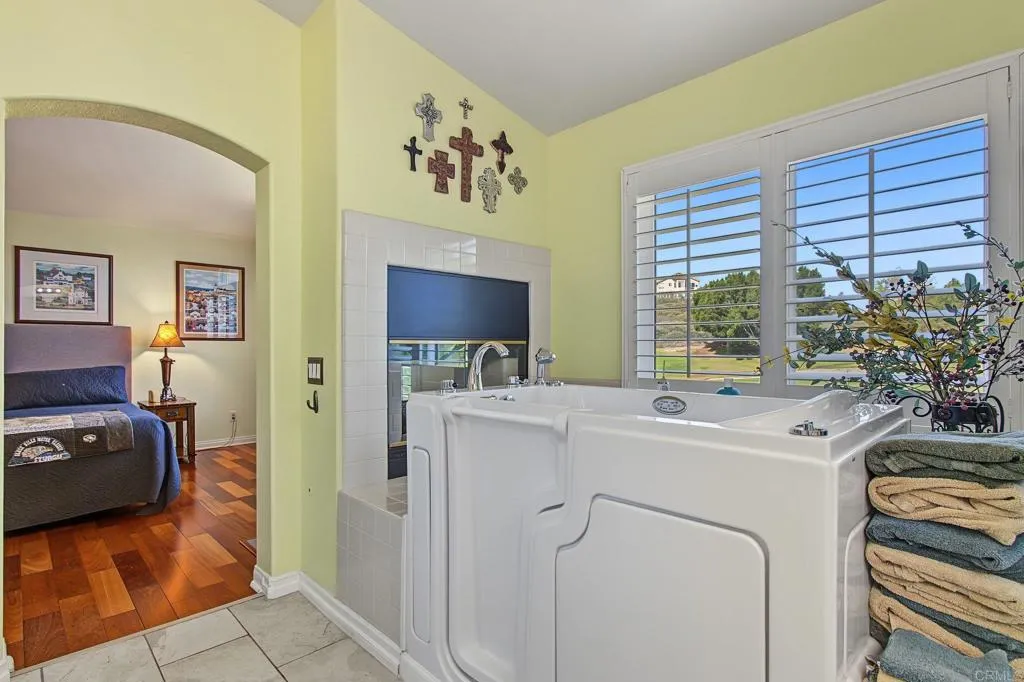 https://cdn.realtyfeed.com/cdn/127/307086151/a2c28733d3eb4a66195d3b03a99053ab.webp