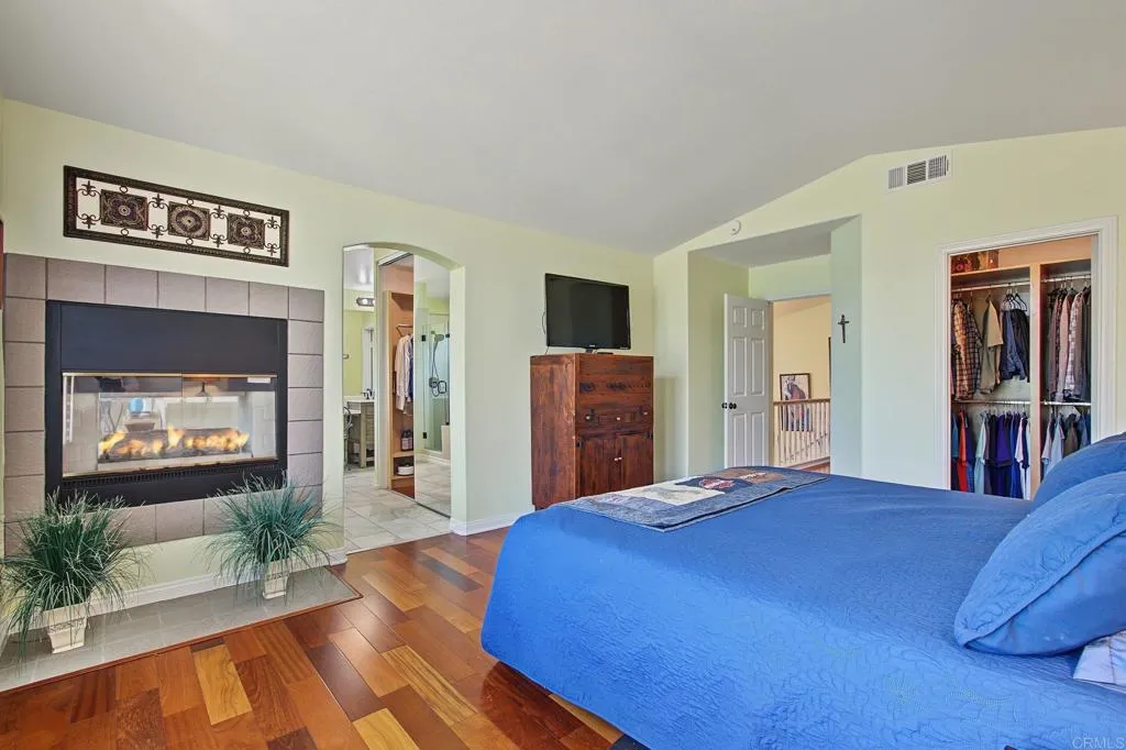 https://cdn.realtyfeed.com/cdn/127/307086151/bfaee851e6c30328923f2584b020b7fc.webp