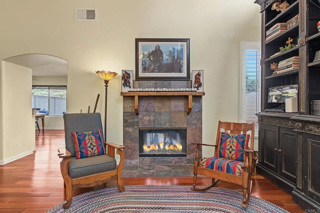 https://cdn.realtyfeed.com/cdn/127/307086151/c3131640ca779c01eb695b61490bf317.webp