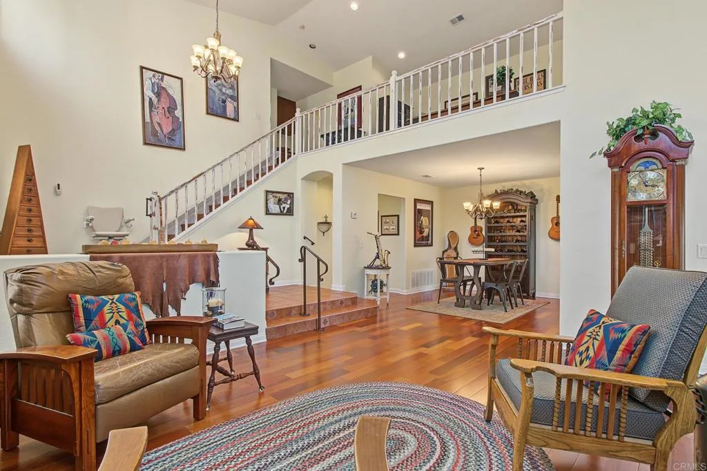 https://cdn.realtyfeed.com/cdn/127/307086151/e775b39fc75686facbad2eabada9bcb1.webp