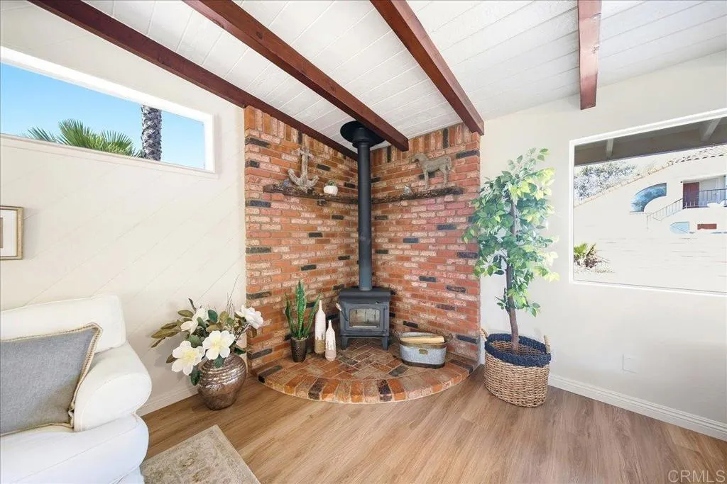 https://cdn.realtyfeed.com/cdn/127/307086163/1057ded7d7b61e71bc7ba596d52cb409.webp