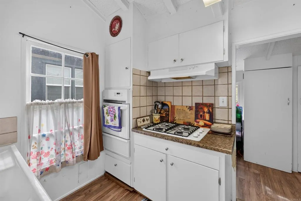 https://cdn.realtyfeed.com/cdn/127/307086225/4aa1c5fc720c0cccdac9823d448ebbe5.webp