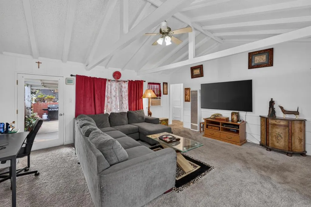 https://cdn.realtyfeed.com/cdn/127/307086225/b55e1ea41b6e20ab7d4f53b11df3a408.webp