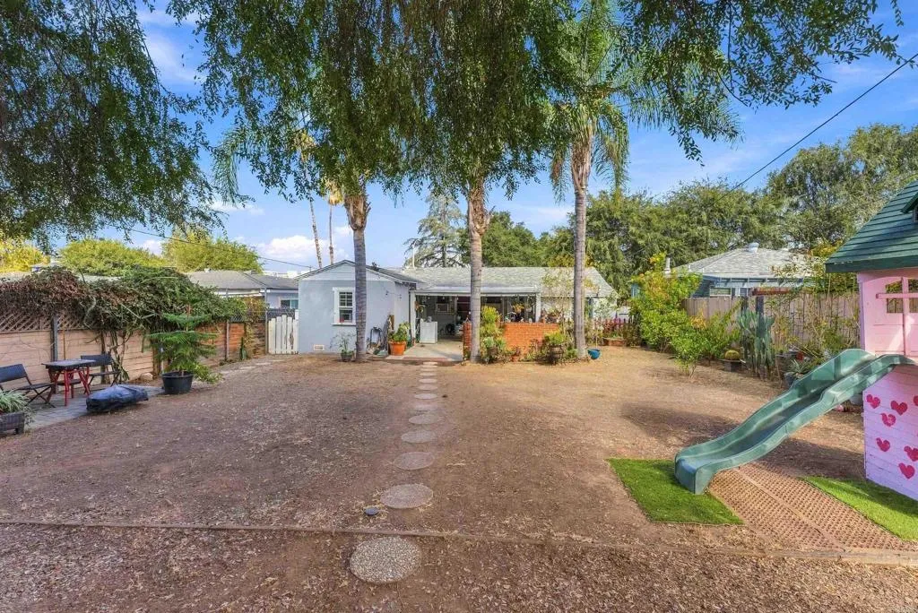 https://cdn.realtyfeed.com/cdn/127/307086225/f522a97b9fce774db8ad76d0df2eae2d.webp