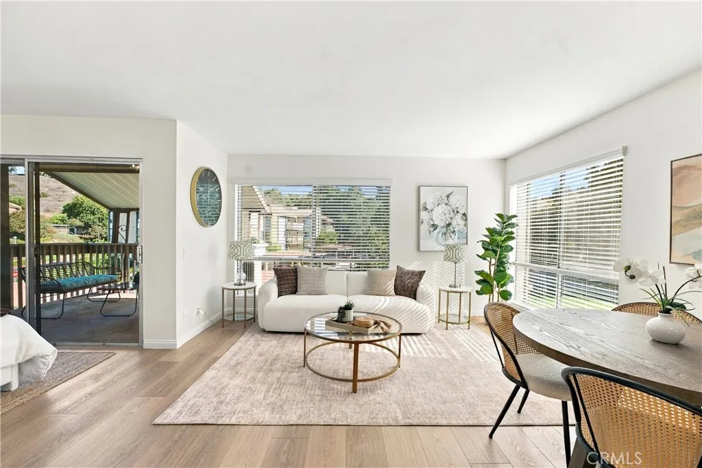 Thousand Oaks, CA 91360