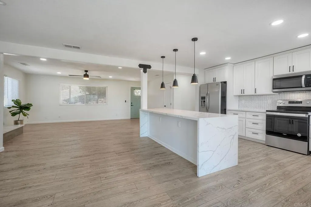 https://cdn.realtyfeed.com/cdn/127/307086259/166b807da6f8d5600e53973b47642333.webp