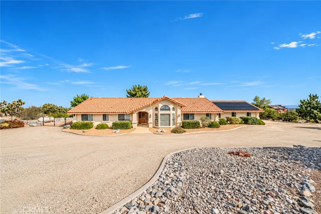 Pinon Hills, CA 92372