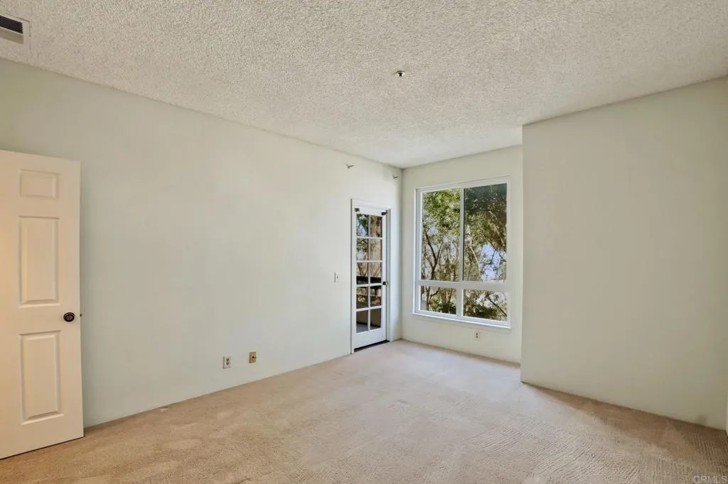 https://cdn.realtyfeed.com/cdn/127/307086287/cfb98c5dfe24dc94e49d9821b41548ae.webp