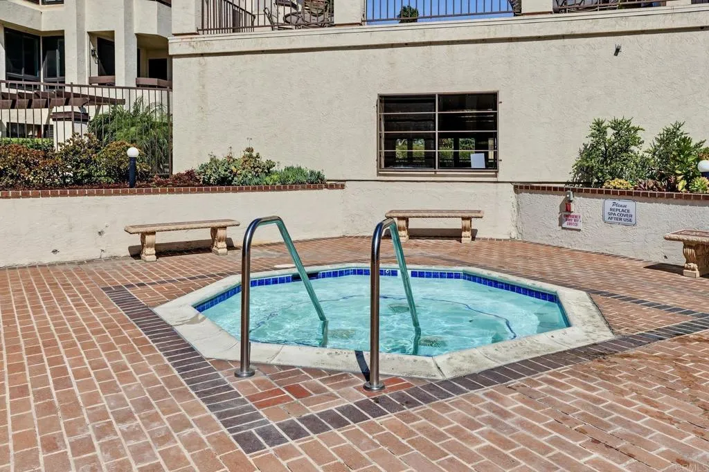 https://cdn.realtyfeed.com/cdn/127/307086287/f3e4ee86c6d147383e0322cb862cf749.webp