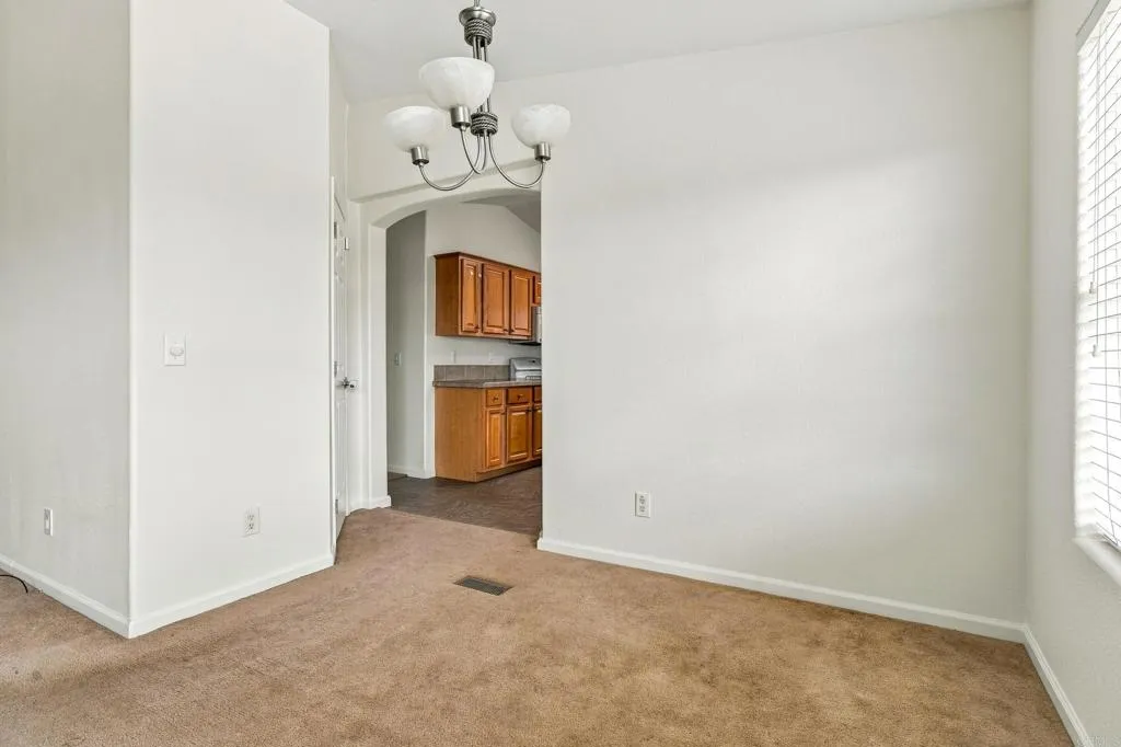 https://cdn.realtyfeed.com/cdn/127/307086340/7947b24416557ded3c68d335b8acc28a.webp