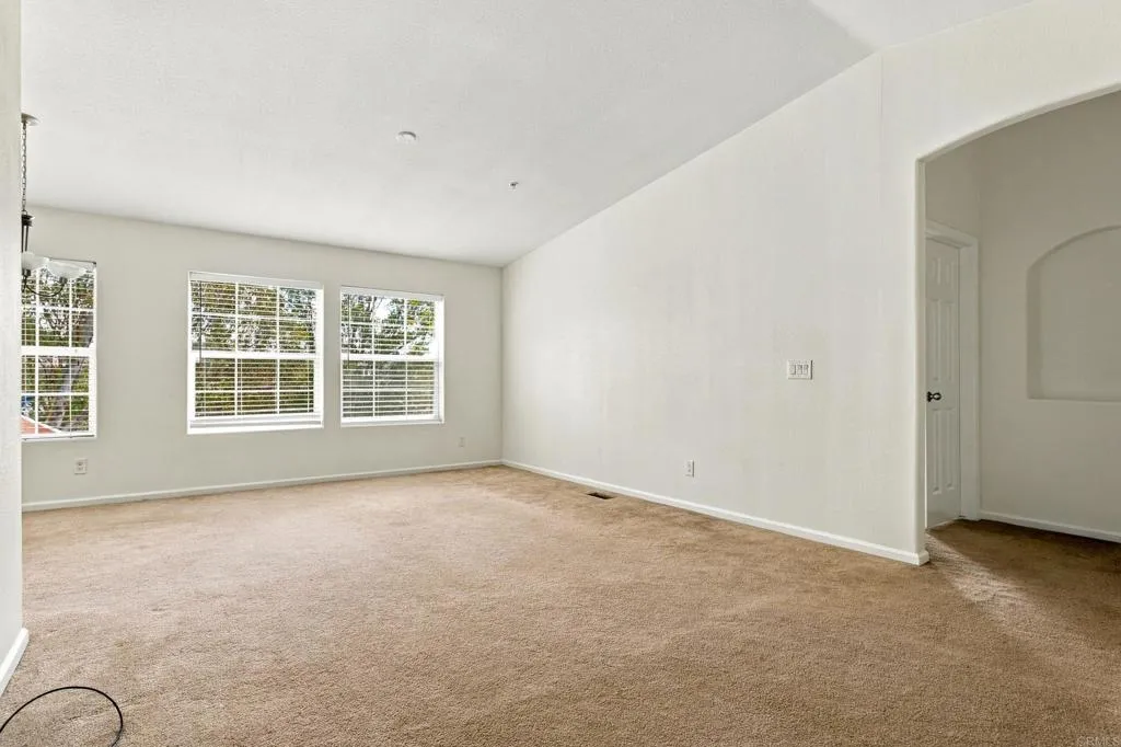 https://cdn.realtyfeed.com/cdn/127/307086340/9d3cfa095eb641295d03c60ea4d10ce7.webp