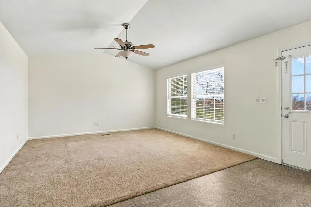 https://cdn.realtyfeed.com/cdn/127/307086340/c50520784ccdb569625f437b15ec4bb4.webp
