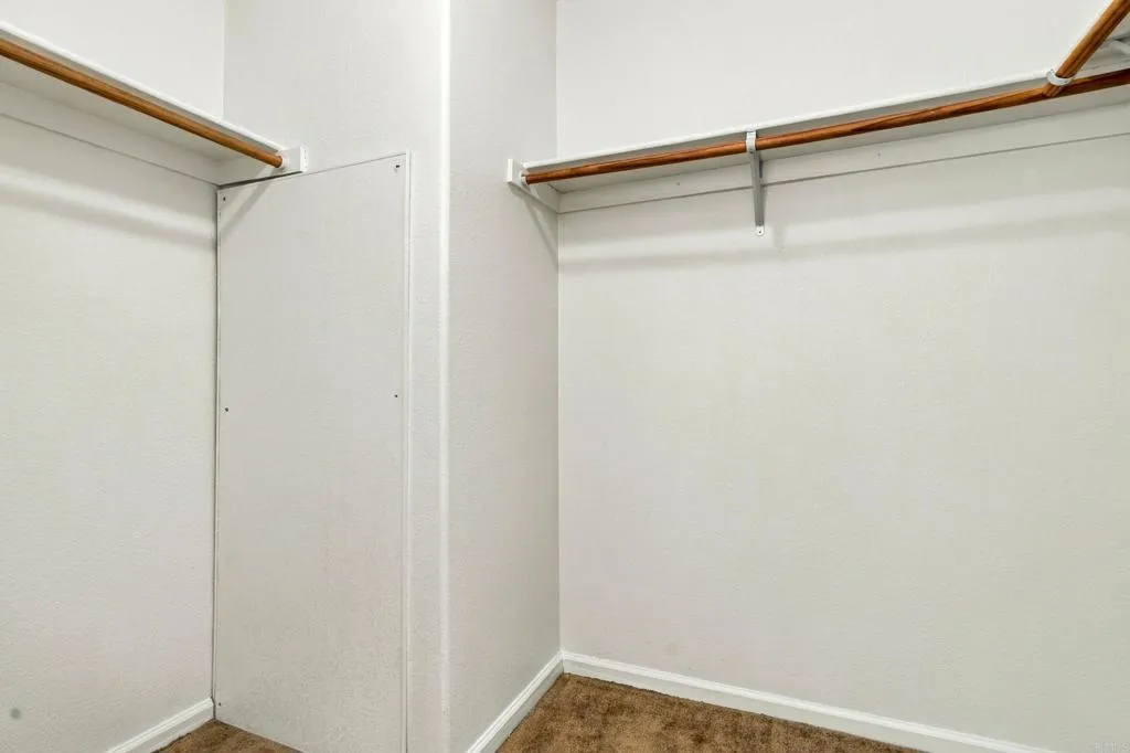 https://cdn.realtyfeed.com/cdn/127/307086340/fb79513369d88590a05ca4fab1ec861a.webp