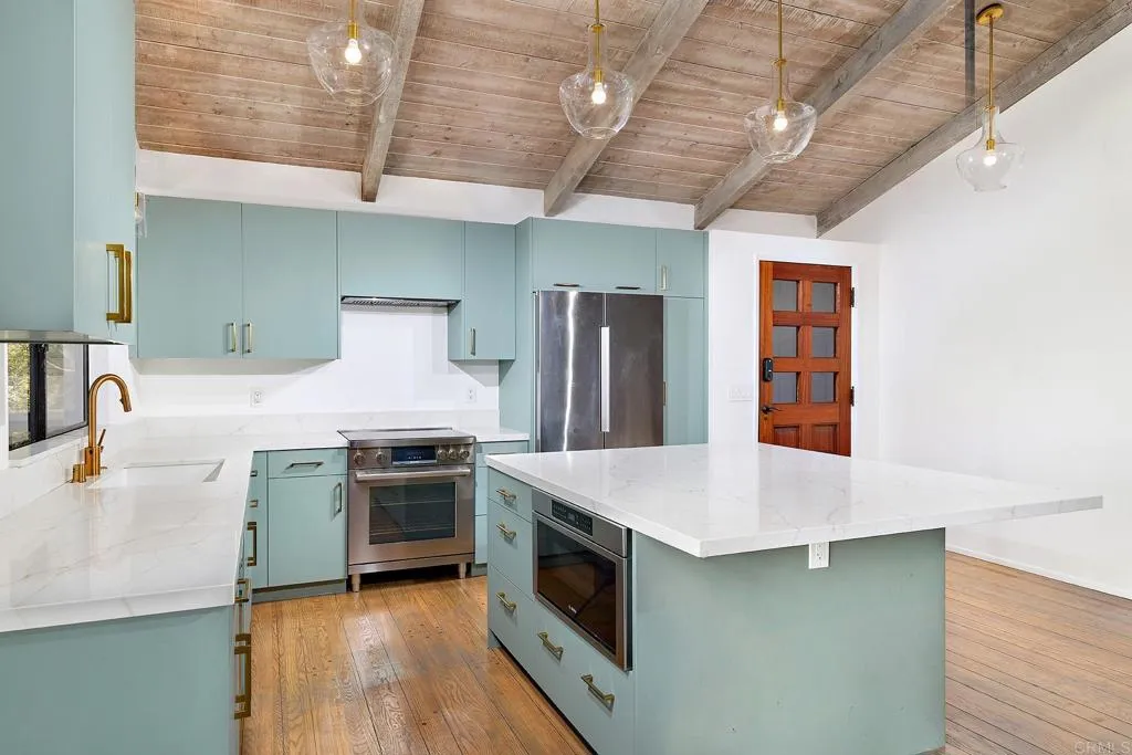https://cdn.realtyfeed.com/cdn/127/307086349/4a27de7e44ae84a056784d4d49937c77.webp