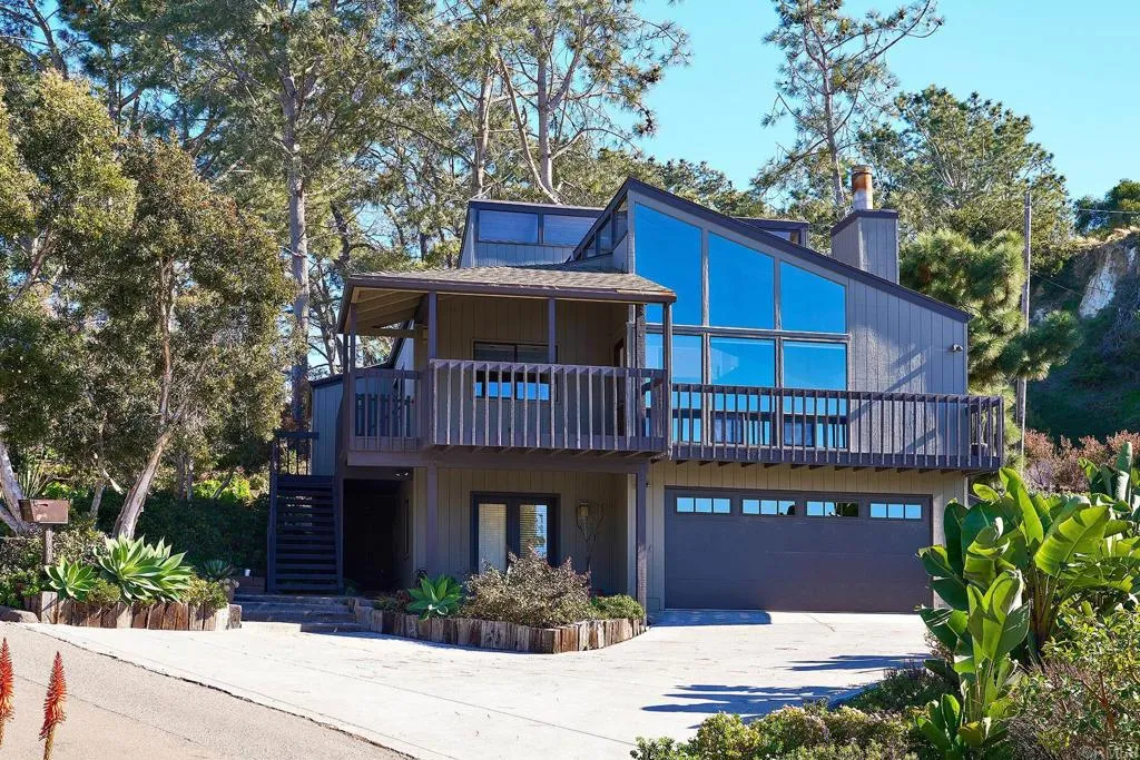 https://cdn.realtyfeed.com/cdn/127/307086349/a13eeb0260465f66d3096219d8ed94db.webp