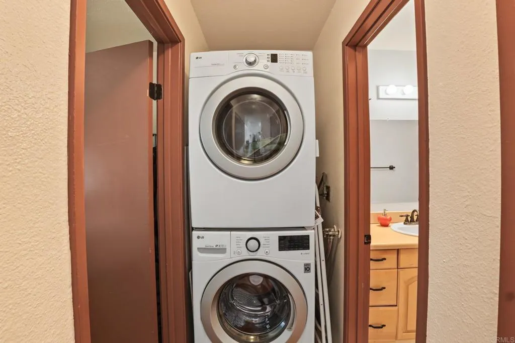 https://cdn.realtyfeed.com/cdn/127/307086453/0aa03ffa1895a9593376c1532073a7ce.webp