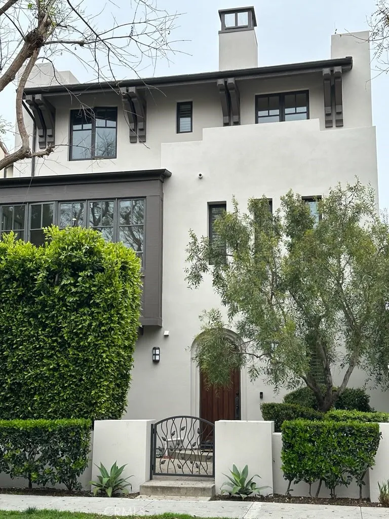 Los Angeles, CA 90094
