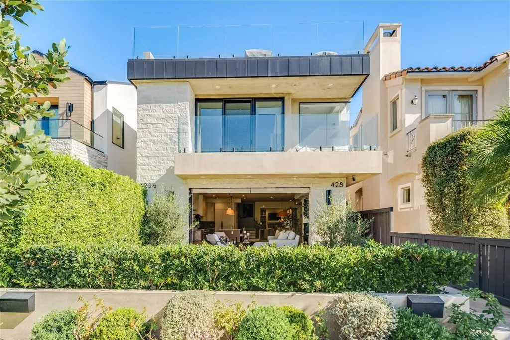 Newport Beach, CA 92625