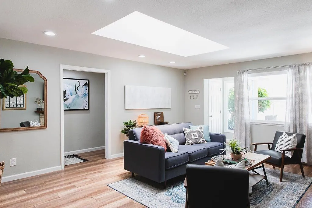 https://cdn.realtyfeed.com/cdn/127/307086571/48b1a8110e71b54a58910d7498f9d61b.webp